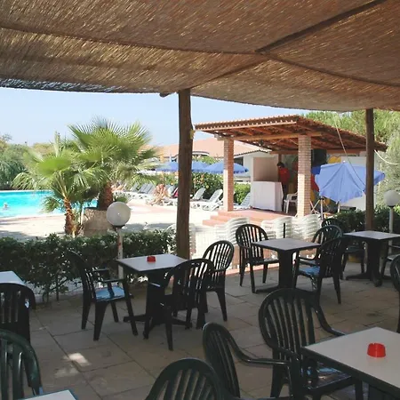 Limoneto Residence Beach Capo Vaticano Апарт-отель *