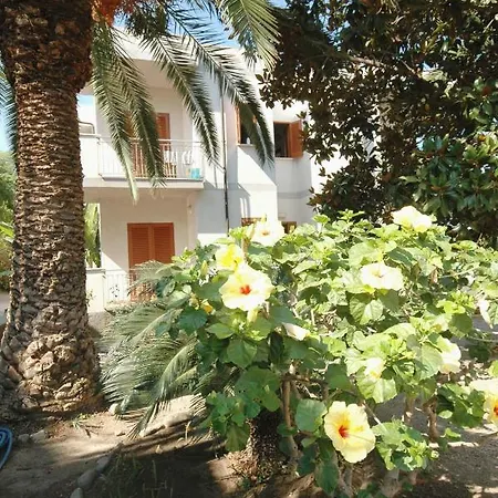 Апарт-отель Limoneto Residence Beach Capo Vaticano