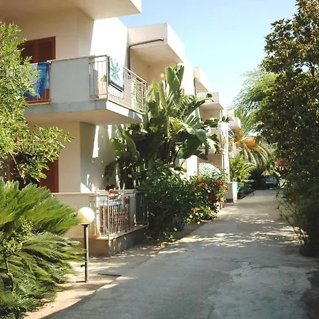 Апарт-отель Limoneto Residence Beach Capo Vaticano San Nicolo (Vibo Valentia)