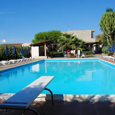 Апарт-отель Limoneto Residence Beach Capo Vaticano San Nicolo (Vibo Valentia)